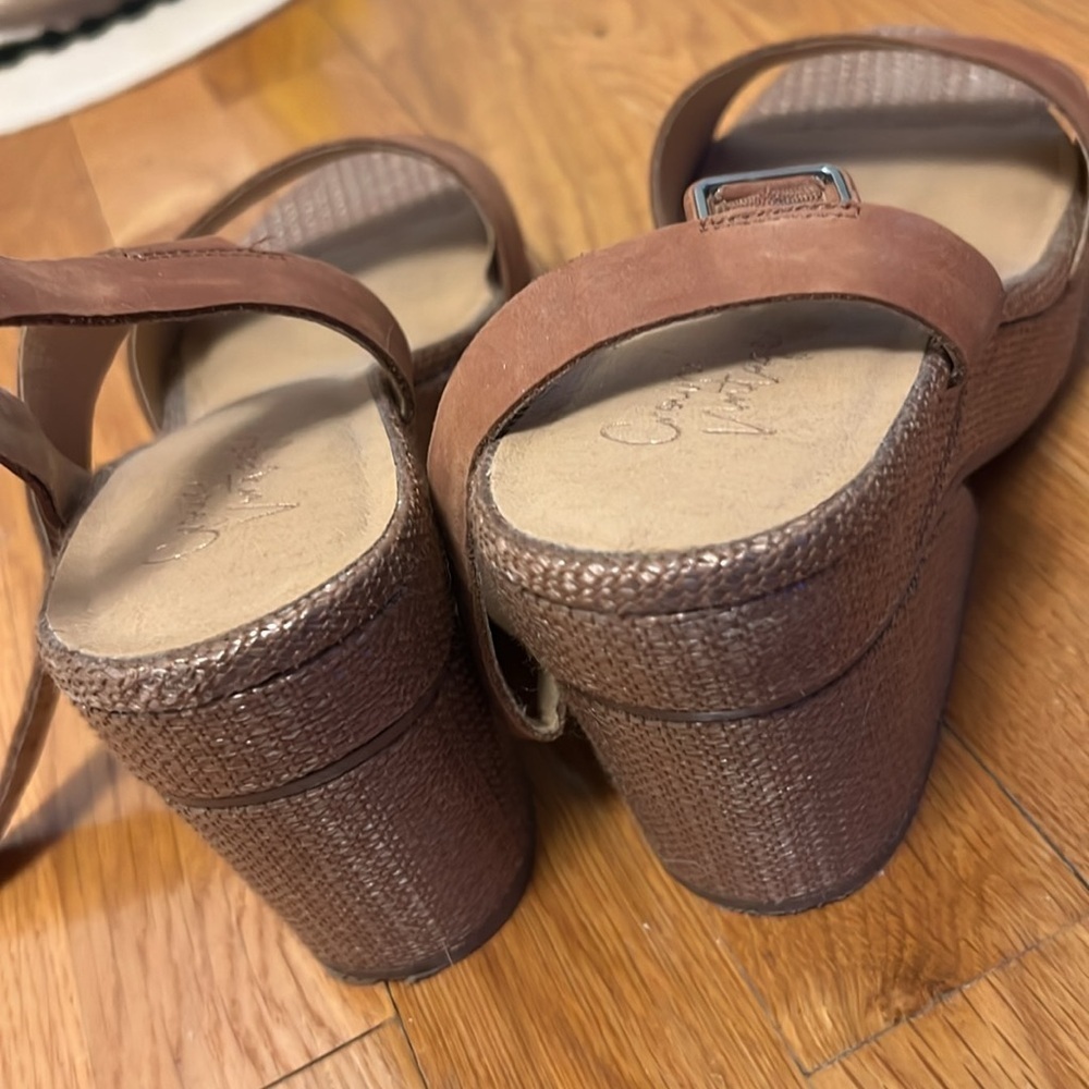 Crown Vintage Sandals, cognac Sz 9 - Picture 3 of 3